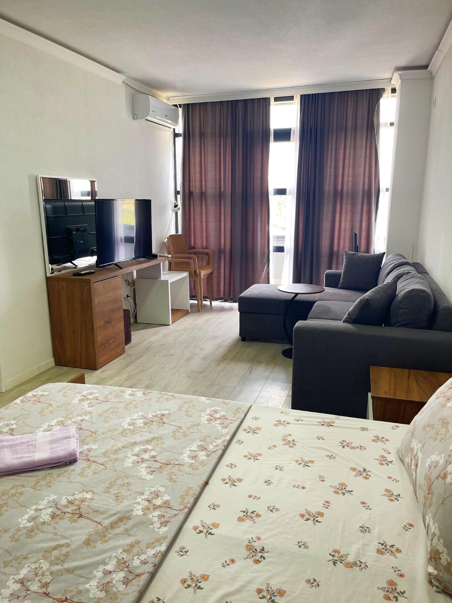 Infinity Plaza Hotel Gjakova Exterior photo